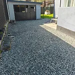 Lägenhet Casuta Cu Parcare Si Gradina - The Cozy Chic Retreat