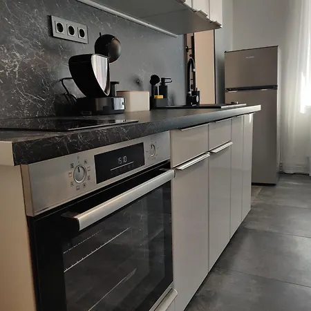 Casuta Cu Parcare Si Gradina - The Cozy Chic Retreat Apartmán Kluž
