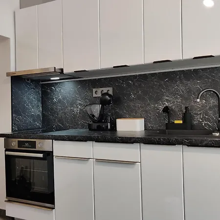 Casuta Cu Parcare Si Gradina - The Cozy Chic Retreat Apartmán Kluž