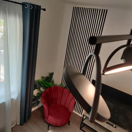 Casuta Cu Parcare Si Gradina - The Cozy Chic Retreat Apartment *