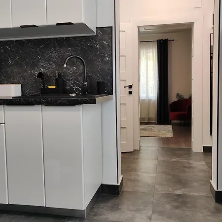 Apartment Casuta Cu Parcare Si Gradina - The Cozy Chic Retreat *