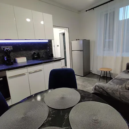 Apartment Casuta Cu Parcare Si Gradina - The Cozy Chic Retreat Cluj-Napoca