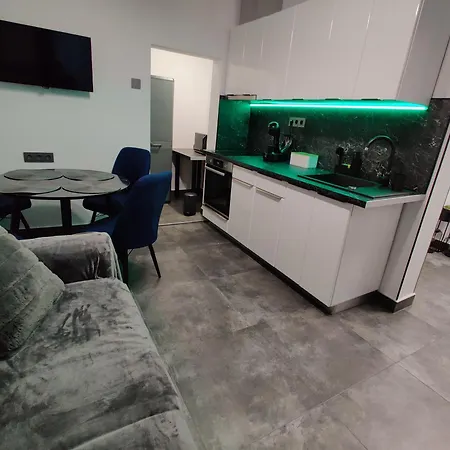 Casuta Cu Parcare Si Gradina - The Cozy Chic Retreat *