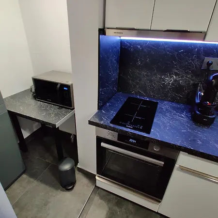 Διαμέρισμα Casuta Cu Parcare Si Gradina - The Cozy Chic Retreat