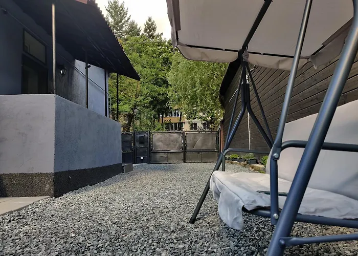 Casuta Cu Parcare Si Gradina - The Cozy Chic Retreat Apartment