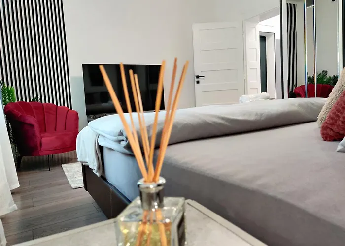 Casuta Cu Parcare Si Gradina - The Cozy Chic Retreat Daire Kaloşvar