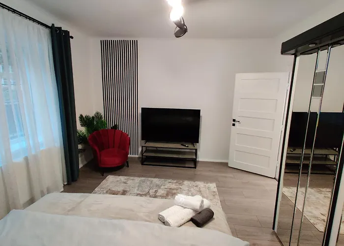 Casuta Cu Parcare Si Gradina - The Cozy Chic Retreat Daire