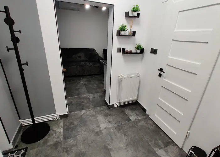 Daire Casuta Cu Parcare Si Gradina - The Cozy Chic Retreat *