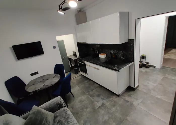 Casuta Cu Parcare Si Gradina - The Cozy Chic Retreat Kaloşvar